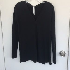The Group Babaton long sleeve black shirt